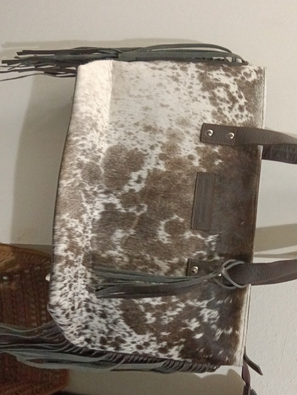Fringe Cowhide Leather Tote Bag - Brown & White